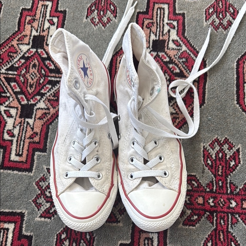 Converse Classic White Canvas High-Tops - Men’s 5/Womens 7